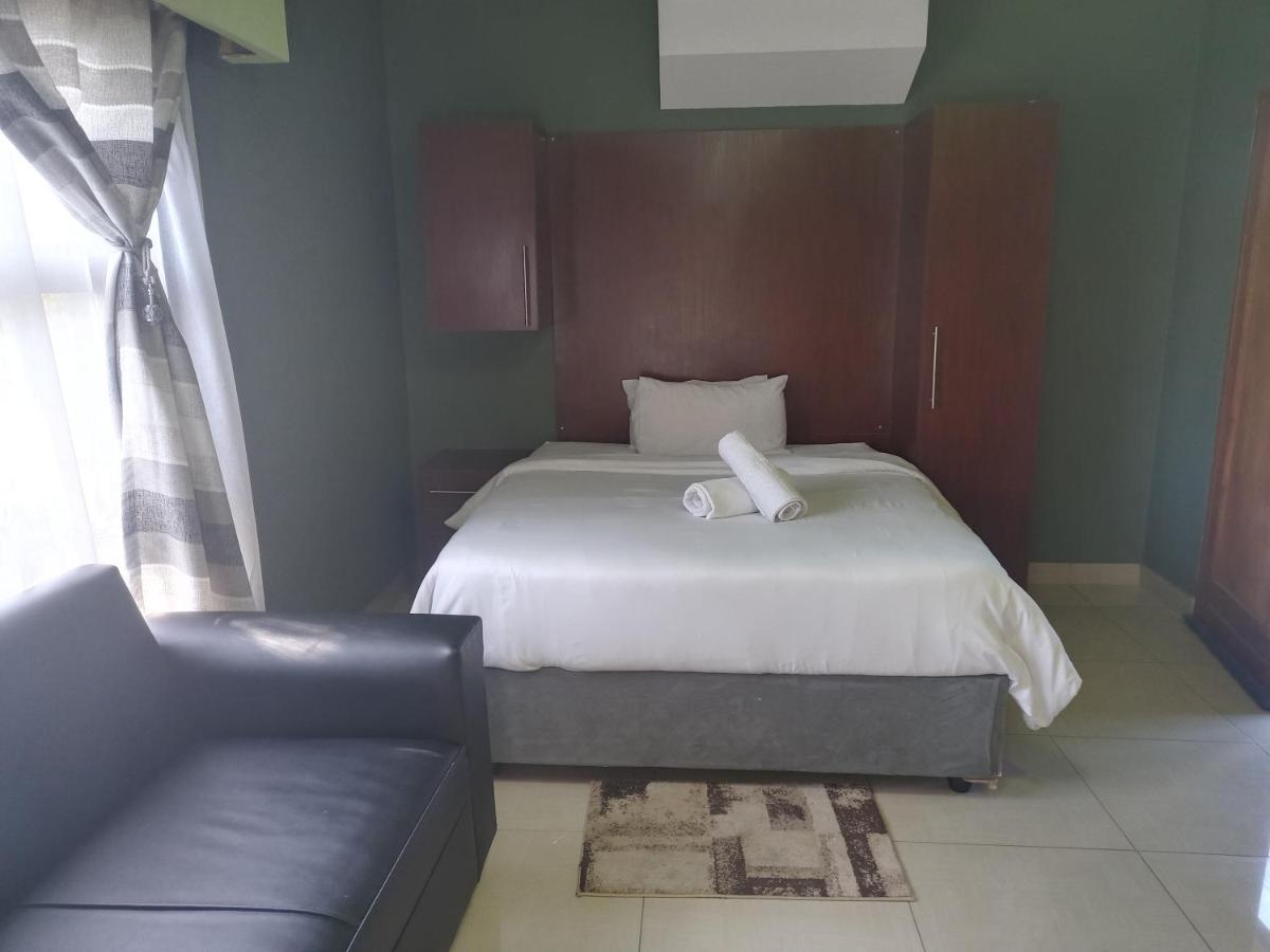 Wise Bird Guest House Roodepoort Εξωτερικό φωτογραφία