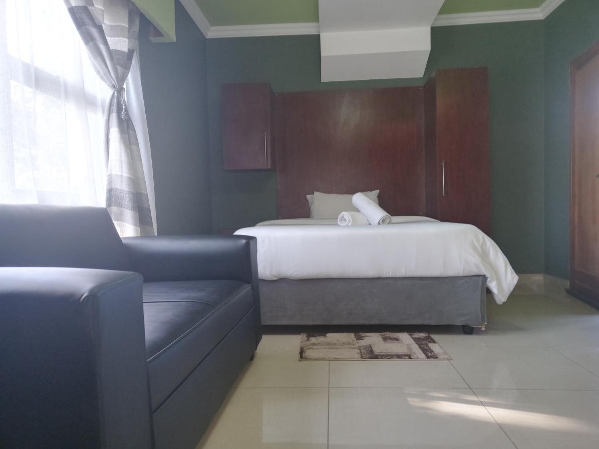 Wise Bird Guest House Roodepoort Εξωτερικό φωτογραφία