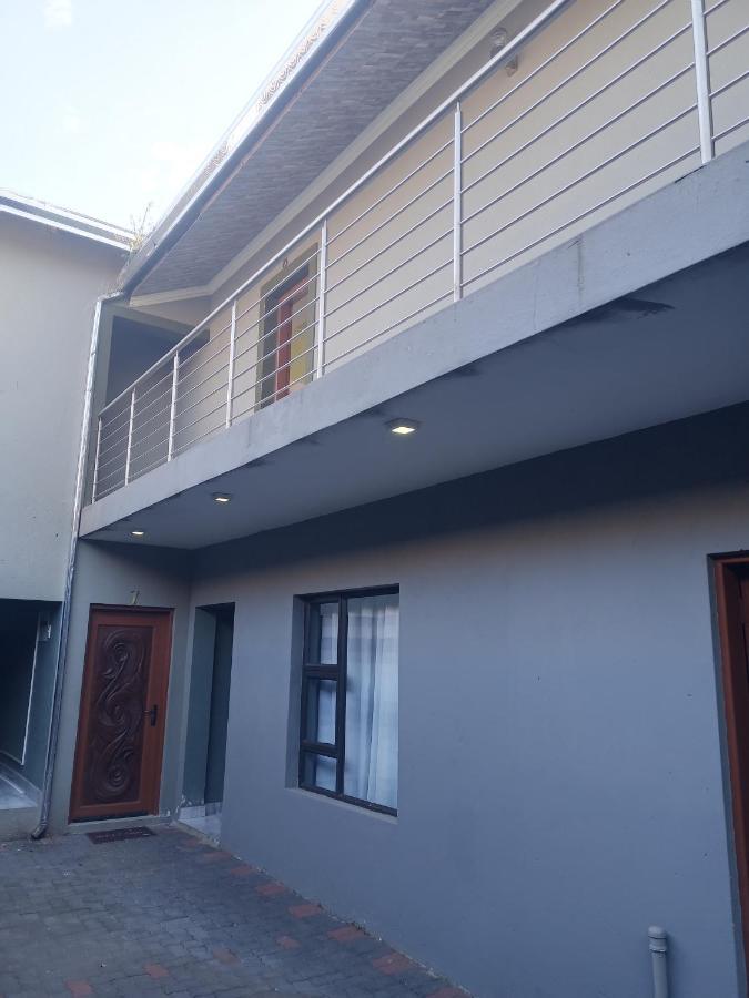 Wise Bird Guest House Roodepoort Εξωτερικό φωτογραφία